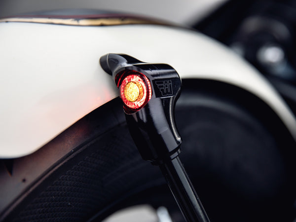 Triumph Bonneville Bobber -Metal rear fender incl. struts with lighting BO1Q