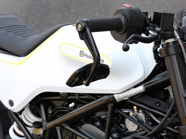 Triumph Bonneville Bobber - Bar end mirror | Model-based